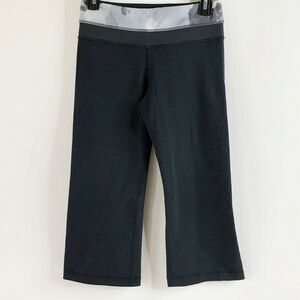 Lululemon Crop Leggings Size 4 Black Grey Waist Band